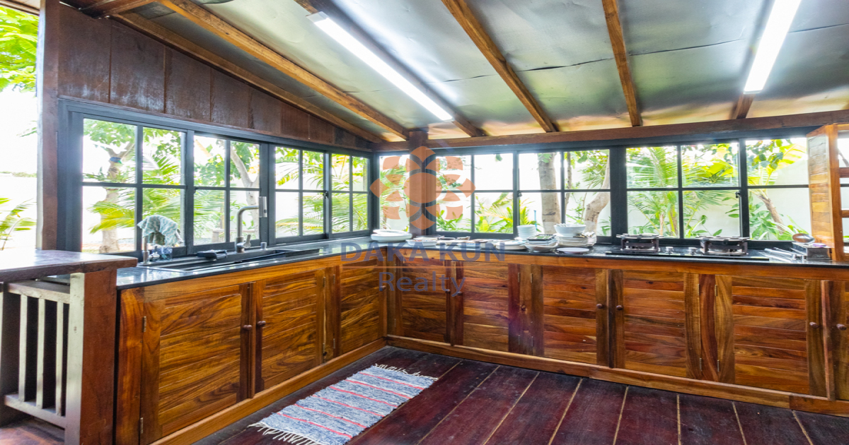 4 Bedrooms House for Rent In Siem Reap City-Svay Dangkum