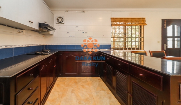 2 Bedrooms Apartment for Rent near Wat Bo- Siem Reap