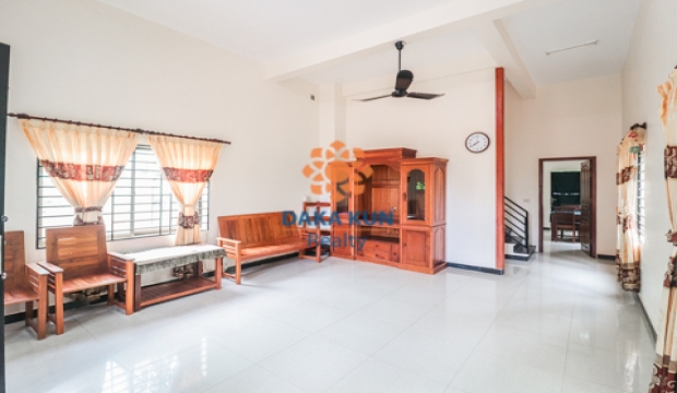 4 Bedrooms House for Rent in Siem Reap-Svay dangkum
