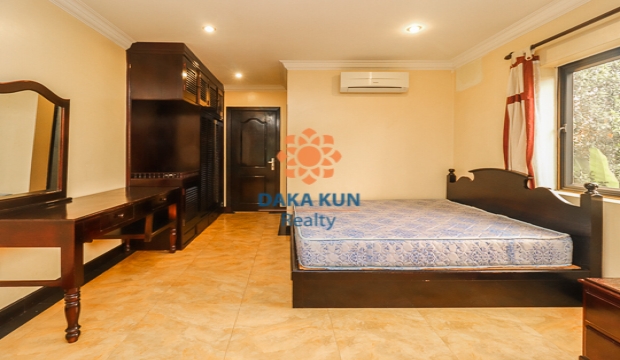 2 Bedrooms Apartment for Rent near Wat Bo- Siem Reap