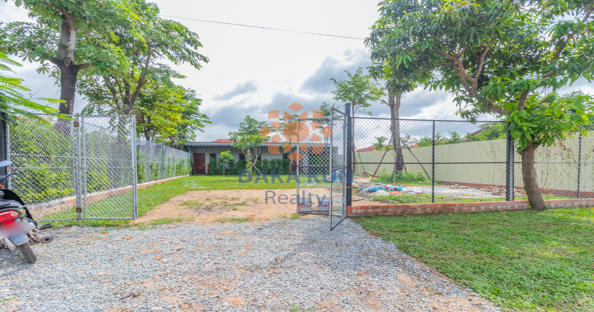 2 Bedrooms House for Rent in Siem Reap City-Sala Kamreuk