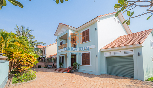 4 Bedroom Villa with Swimming Pool for Rent in Siem Reap-Svay Dangkum