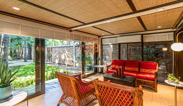 Residential Wooden Villas for Rent with Pool in Krong Siem Reap-Riverside