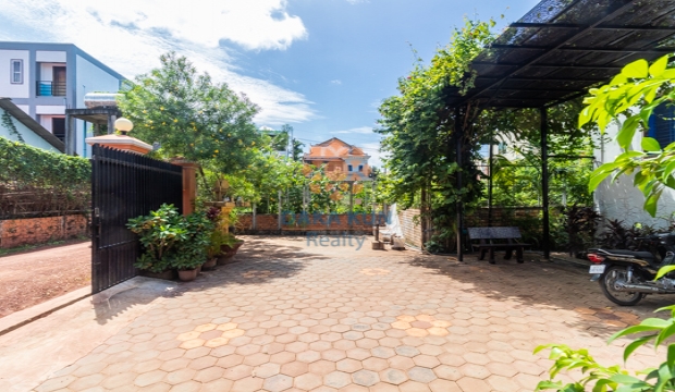 4 Bedrooms House for Rent in Siem Reap-Sla Kram