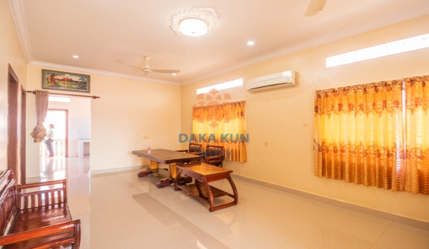 4 Bedrooms House for Rent in Siem Reap-Sla Kram