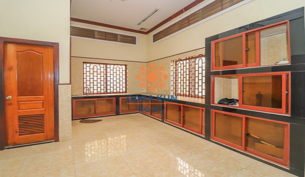 4 Bedrooms House for Rent in Siem Reap-Sala Kamreuk
