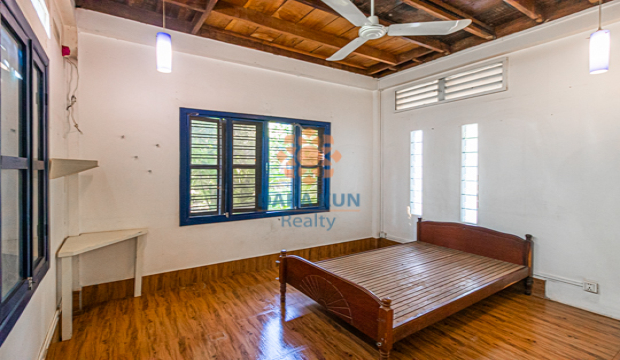 4 Bedrooms House for Rent in Siem Reap-Sala kamreuk