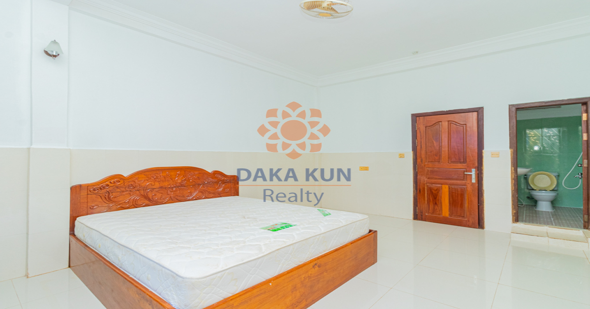 5 Bedrooms House for Rent in Siem Reap City-Svay Dangkum