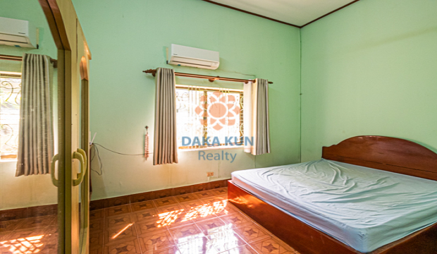 4 Bedrooms House for Rent in Krong Siem Reap-Svay Dangkum