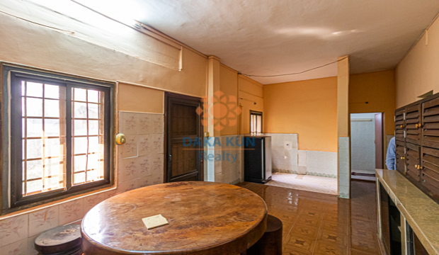 4 Bedrooms House for Rent in Krong Siem Reap-Svay Dangkum