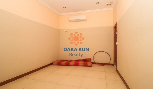 3 Bedrooms House for Rent near Singapore School, Siem Reap
