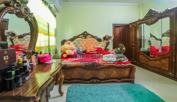 Urgent Sale House near Terk Vel-Siem Reap
