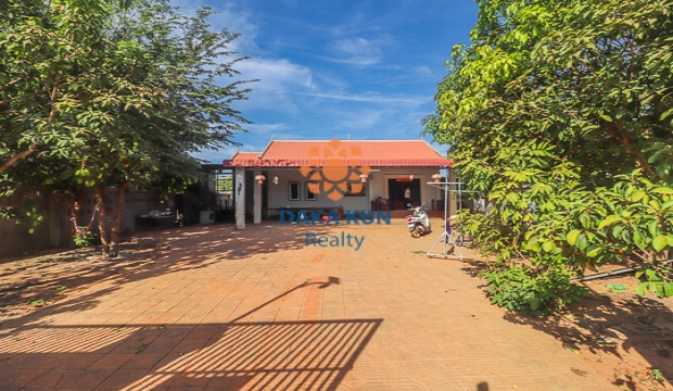 3 Bedrooms House for Rent near Singapore School, Siem Reap