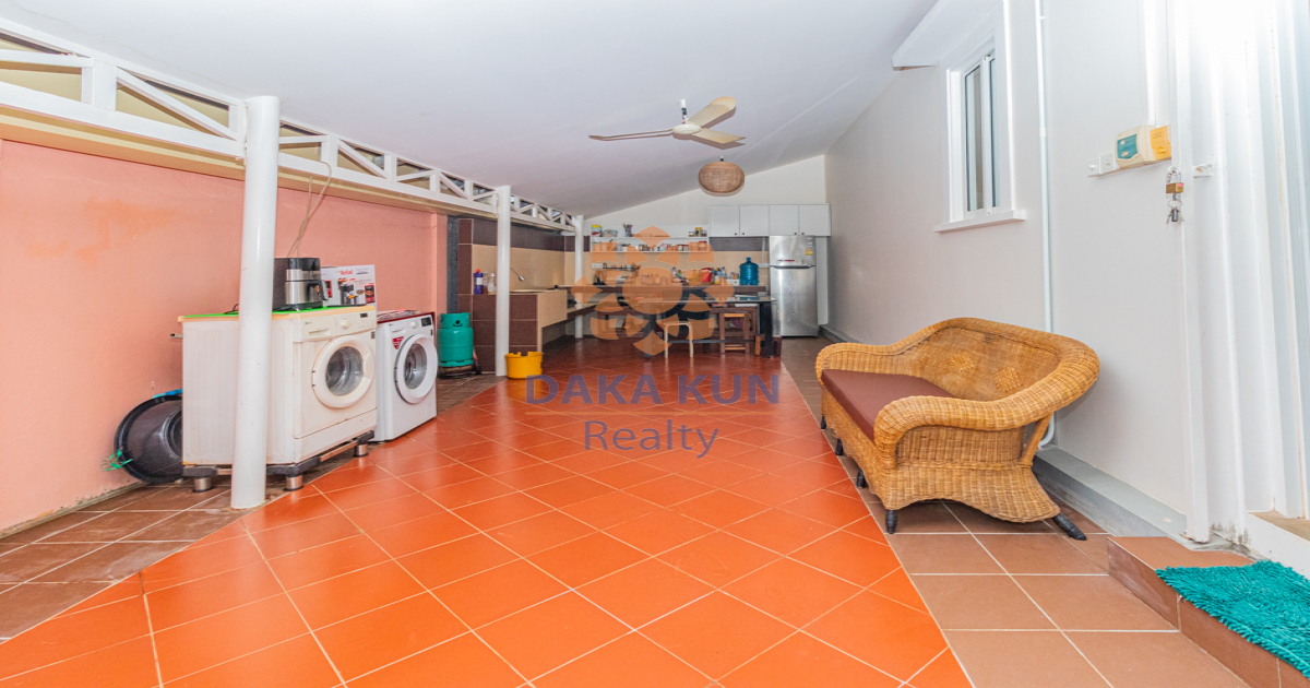 2 Bedrooms Apartment for Rent with Pool in Krong Siem Reap-Svay Dangkum