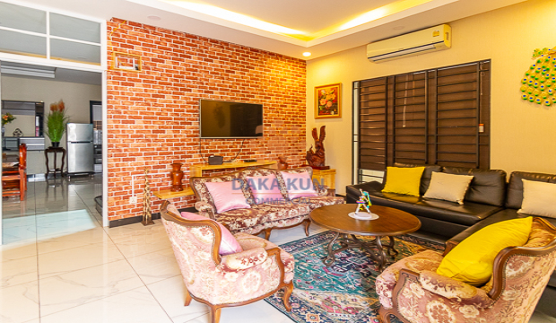 4 Bedrooms House for Rent in Siem Reap City-Tourism