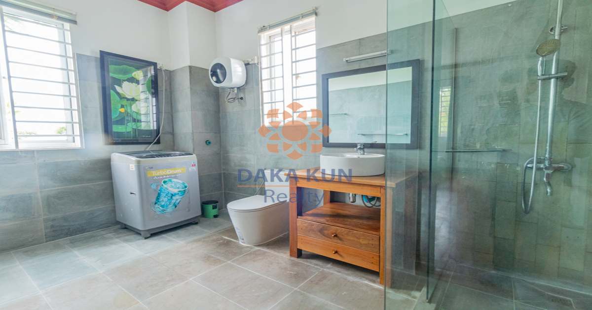 2 Bedroom Apartment with Pool for Rent in Siem Reap-Svay Dangkum
