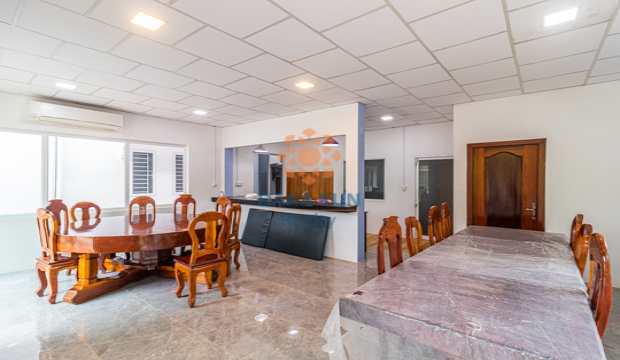 8 Bedrooms Villa for Rent with Swimming Pool in Krong Siem Reap