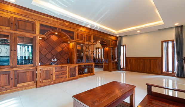 5 Bedrooms Villa for Sale in Siem Reap City