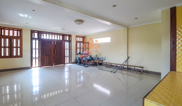 4 Bedrooms House for Rent in Siem Reap city-Svay Dangkum