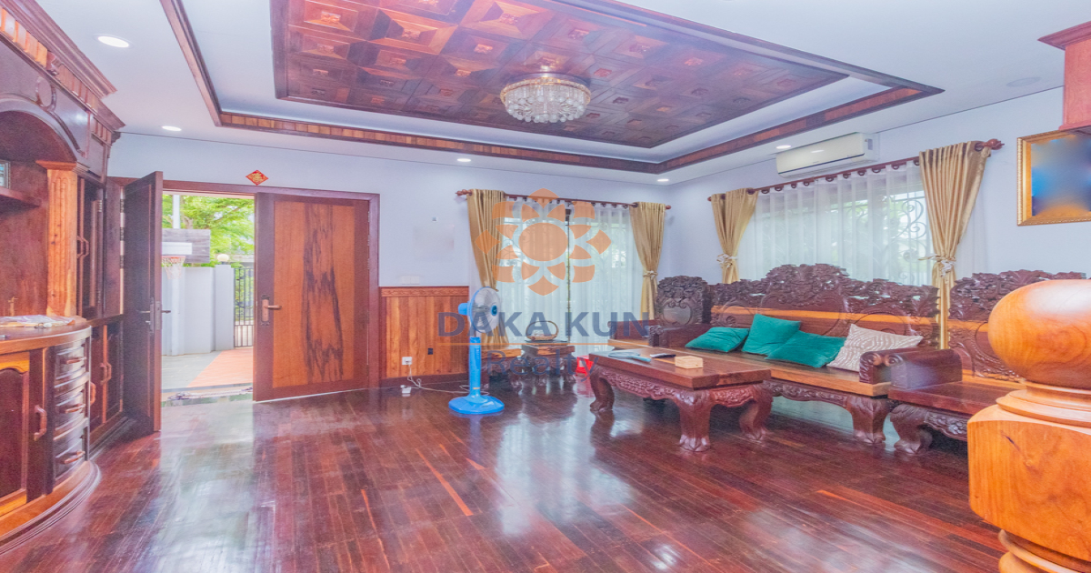 5 Bedrooms House For Rent in Siem Reap City-Borey Tourism