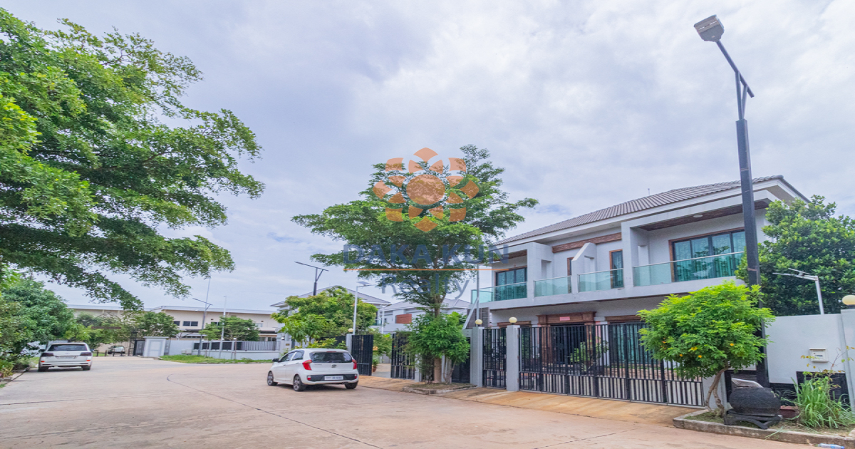 5 Bedrooms House For Rent in Siem Reap City-Borey Tourism