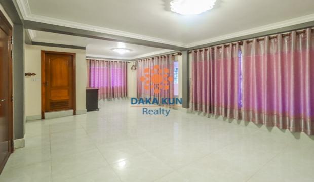 6 Bedrooms House for Rent in Siem Reap