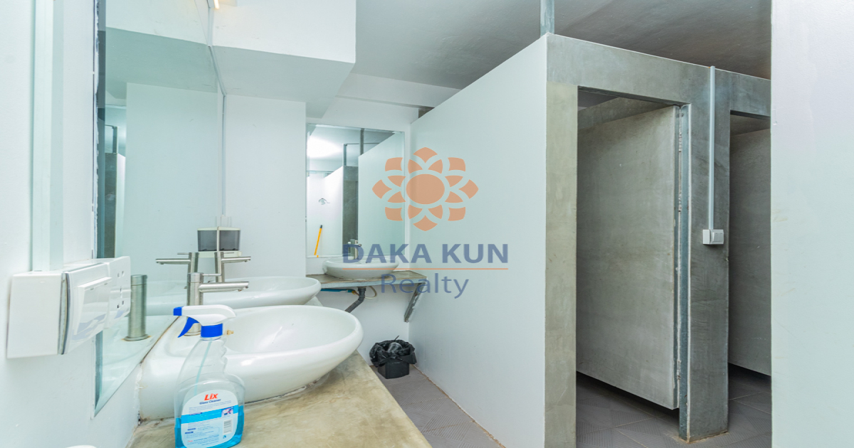 Hostel for Rent in Commercial Area on Soksan Road - Siem Reap City