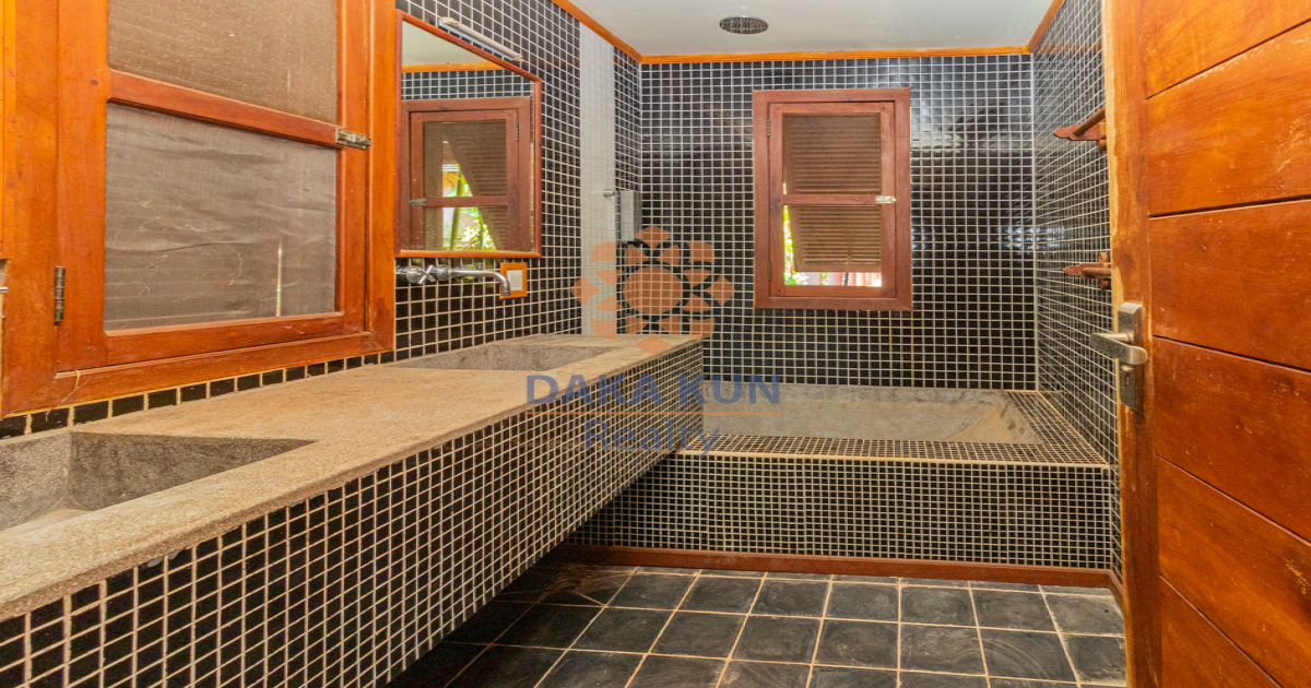 Boutique for Rent with Swimming Pool in Siem Reap-Svay Dangkum