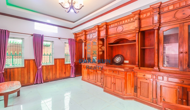 4 Bedrooms House for Rent in Siem Reap-Sla Kram