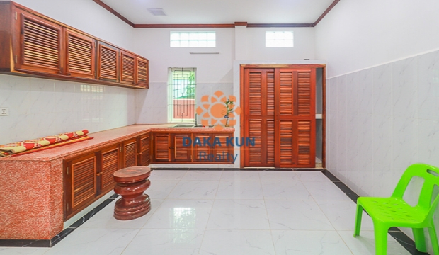 4 Bedrooms House for Rent in Siem Reap-Sla Kram
