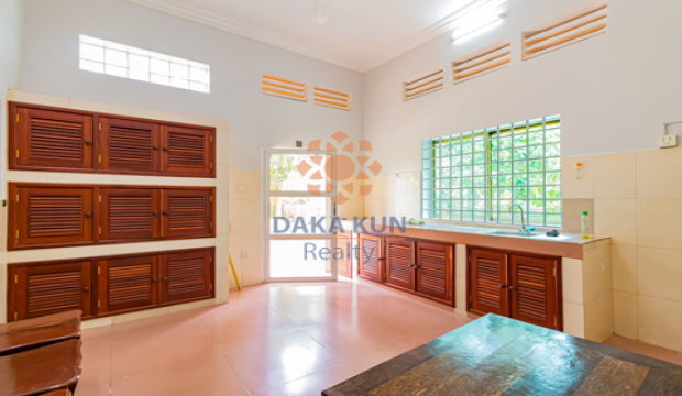 4 Bedrooms House for Rent in Siem Reap Ctiy-Sala Kamreuk