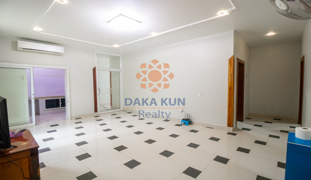 5 Bedrooms House for Rent in Krong Siem Reap-Sala Kamreuk