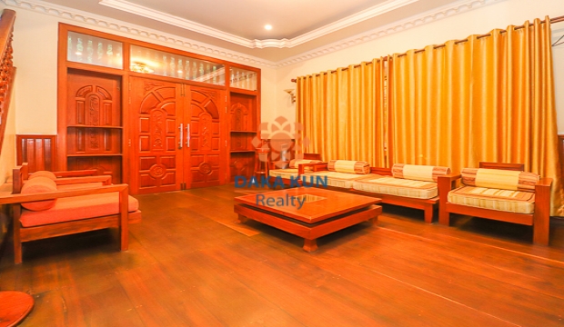 7 Bedrooms House for Rent with Private Swimming Pool in Siem Reap, Sla Kram