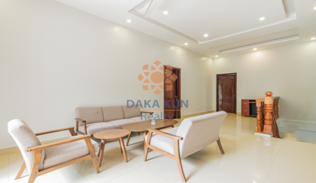 4 Bedrooms House for Rent in Siem Reap Ctiy-Sala Kamreuk