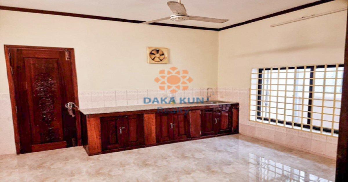 5-Bedroom House for Rent in Siem Reap City, Svay Dangkum