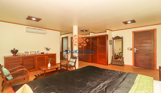 Boutique for Rent with Swimming Pool in Siem Reap-Svay Dangkum