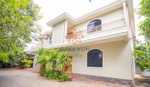 5 Bedrooms House for Rent in Krong Siem Reap-Sala Kamreuk