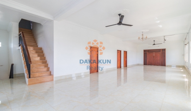 6 Bedrooms House for Rent in Siem Reap-Sala Kamreuk