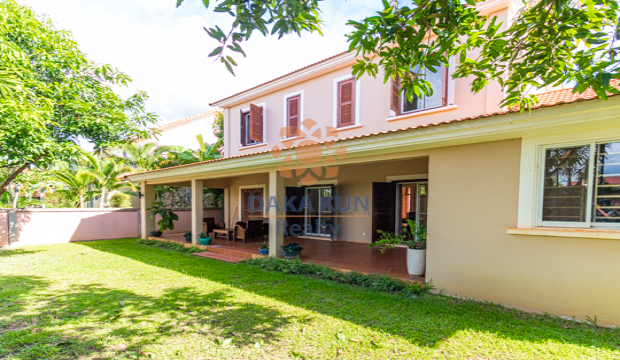 4 Bedrooms Villa for Rent in Krong Siem Reap-Svay Dangkum
