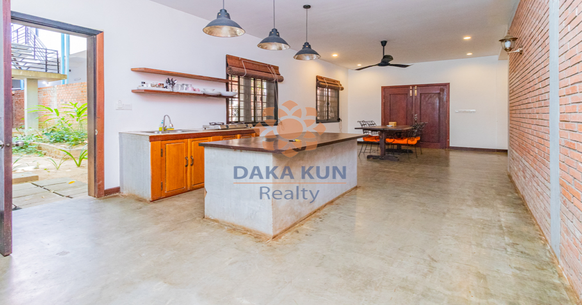 Cafe and House For Sale In Siem Reap City-Svay Dangkum