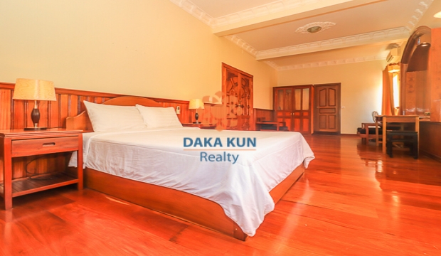 7 Bedrooms House for Rent with Private Swimming Pool in Siem Reap, Sla Kram