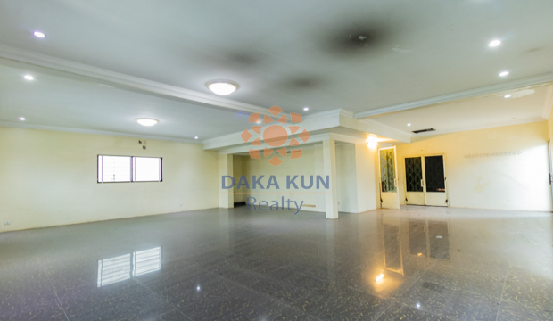 Building for Rent in Krong Siem Reap-Lok Taneuy Road