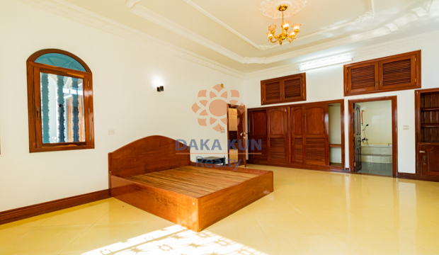 Building for Rent in Krong Siem Reap-Lok Taneuy Road