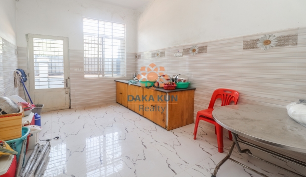 5 Bedrooms House for Rent in Siem Reap-Svay Dangkum