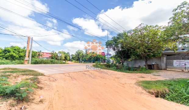 Villa for Sale on Main Road 22 m, Siem Reap-Sala Kamreuk