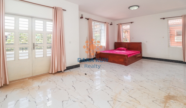 5 Bedrooms House for Rent in Siem Reap-Svay Dangkum