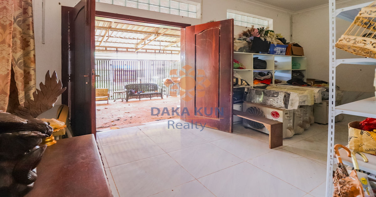House For Sale in Siem Reap City- Sala Kamreuk