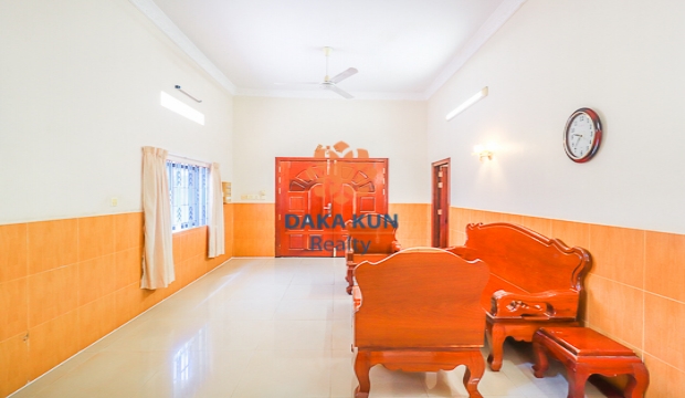 4 Bedrooms House for Rent in Siem Reap-Svay Dangkum