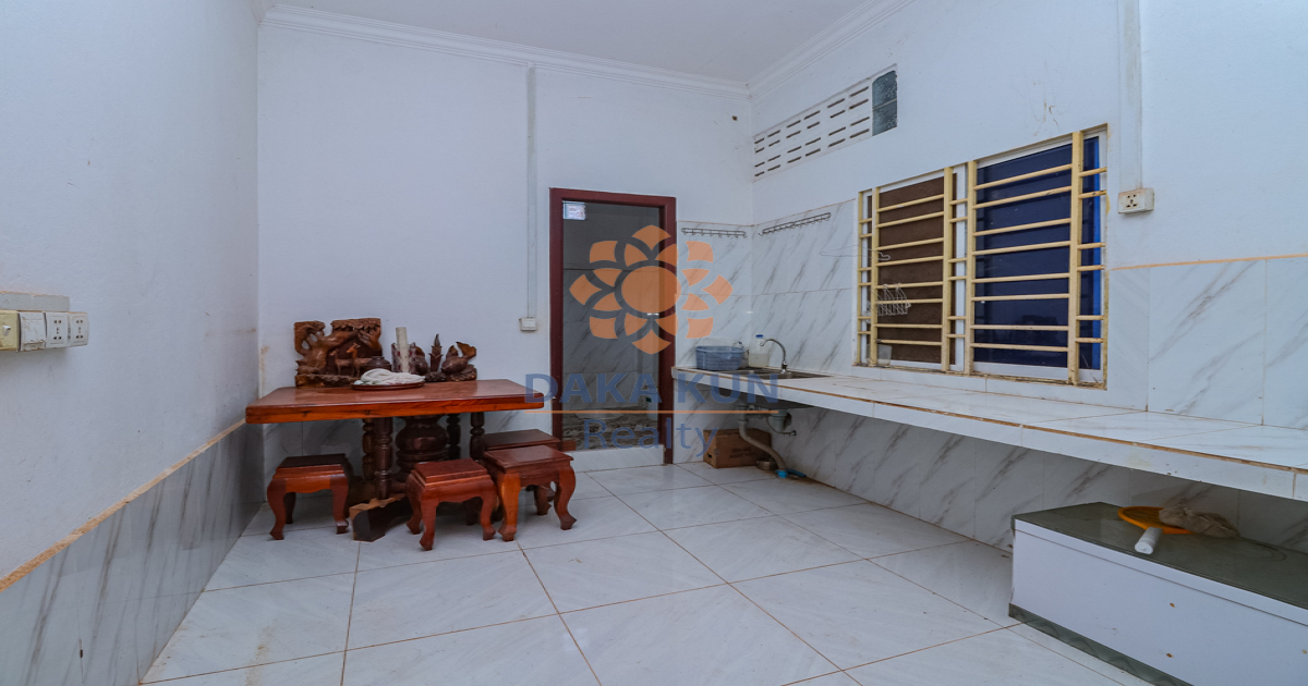 House For Sale in Siem Reap City- Sala Kamreuk