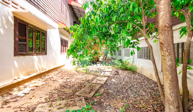 7 Bedrooms House For rent in Krong Siem Reap-Sla Kram